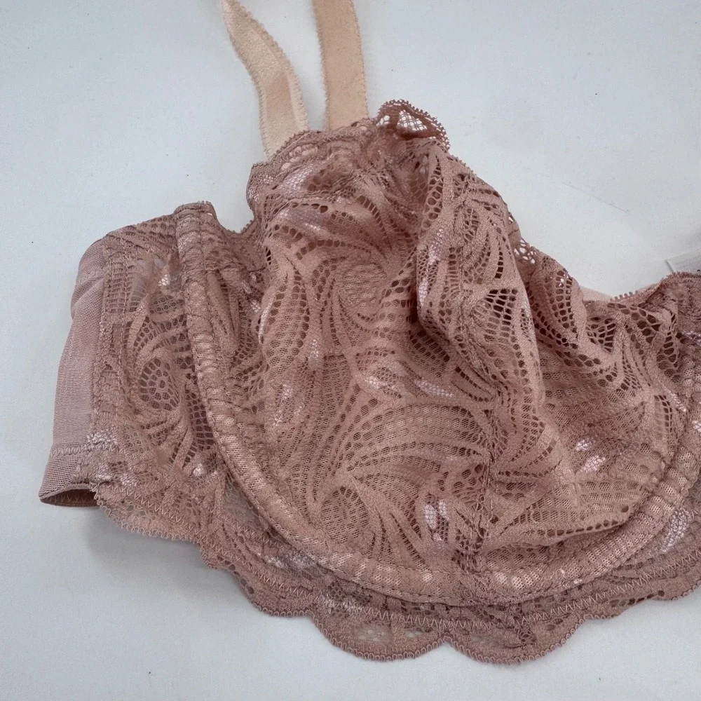 Adore Me Lace Unlined Underwire Bra Womens 40DD/E TanFloral Scalloped
